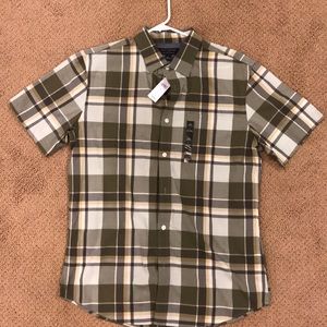 Men’s Casual Short-Sleeve Button Down